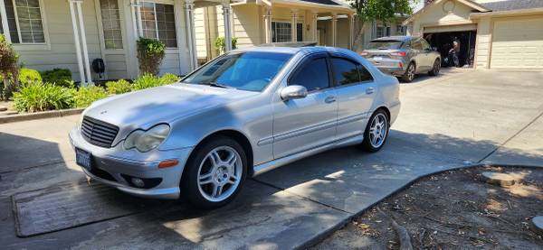 C32 AMG MERCEDES - $6,500 (NEWARK)63469907171969120