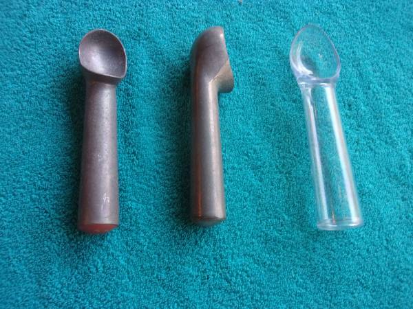 ICE CREAM SCOOPS, METAL  (3) 1