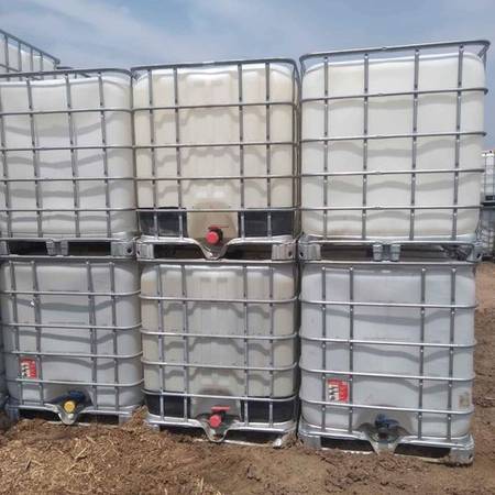 275 Gallon IBC Totes Tanks 1