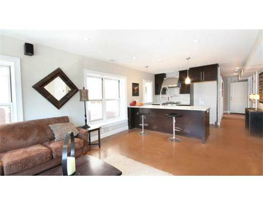 $3,800 / 1br - 810ft2 - RENOVATED North End 1 bed ~ W/D in Unit, AC, Direct Elevator, Avl 10/1 (Boston - North End - North Margin St)63620275678209122