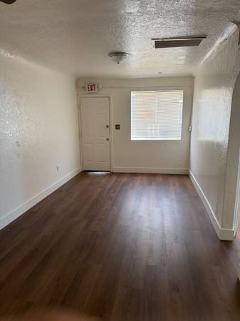 ***Discounted/Remolded Full Service Office*** 1