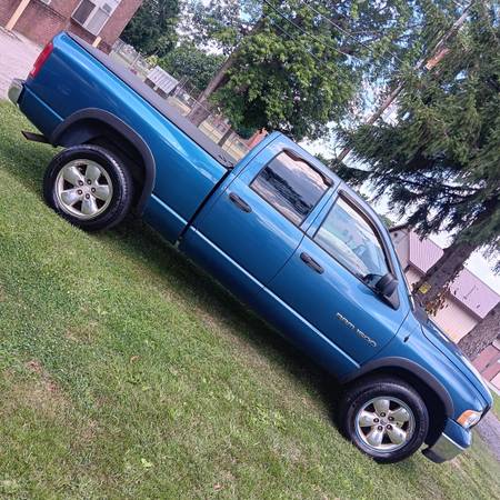 2004 dodge ram 1500 5.7 4x4 - $6,900 (Westminster)63487651231107123