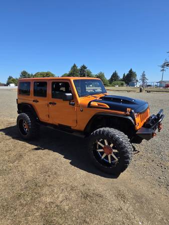 Jeep Wrangler Unlimited Custom 2014 - $38,500 (Ocean Shores)63623078923649122