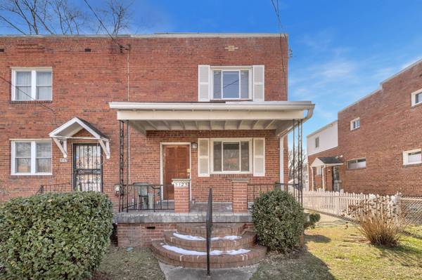 NEW LISTING ALERT!! - WASHINGTON 1