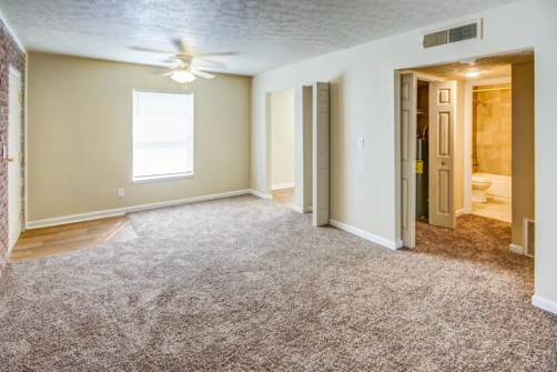 $1,010 / 2br - 985ft2 - Two bedroom apartment! (Jeffersonville)64008825843970123