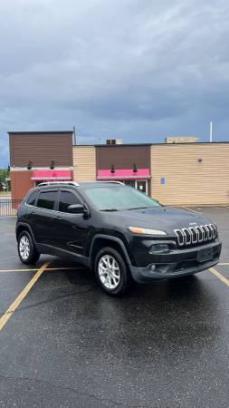 2015 Jeep Cherokee - $5,50063488182375553124