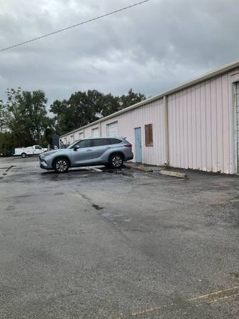 Warehouse shop space for rent 1