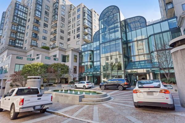 DBC Luxury studio condo 1