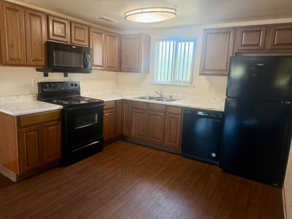 $1,623 / 2br - 740ft2 - Waiting list now OPEN! TV gift at move in!! (North Highlands)63961338437506120