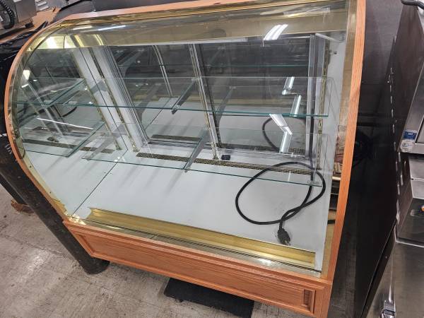 3 Display Cases 1