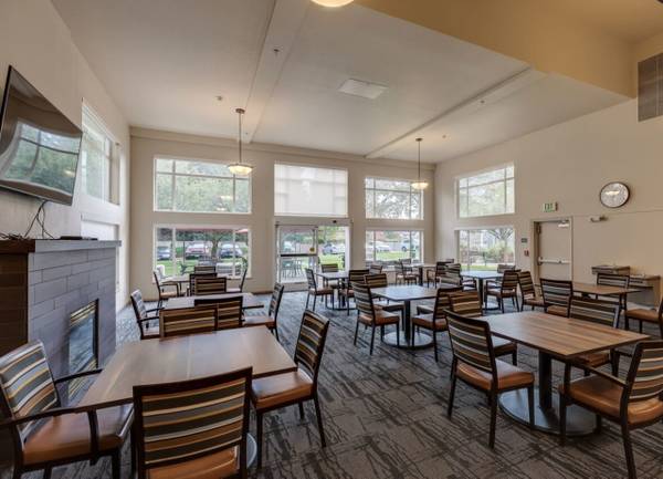 $1,603 / 2br - 712ft2 - Reserved Covered Parking, BBQ and community garden area, Elevator (9001 NE 54TH ST, Vancouver, WA)63831396439939120