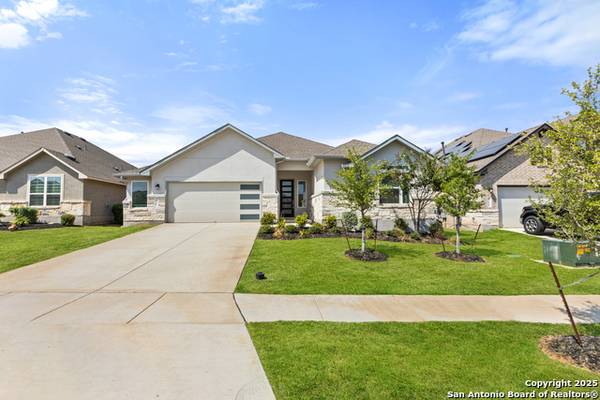 Have you seen it? Home in New Braunfels. 4 Beds, 3 Baths 1