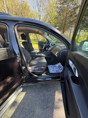2015 chevy equinox - $5,000 (SUMNER)63623125101059124