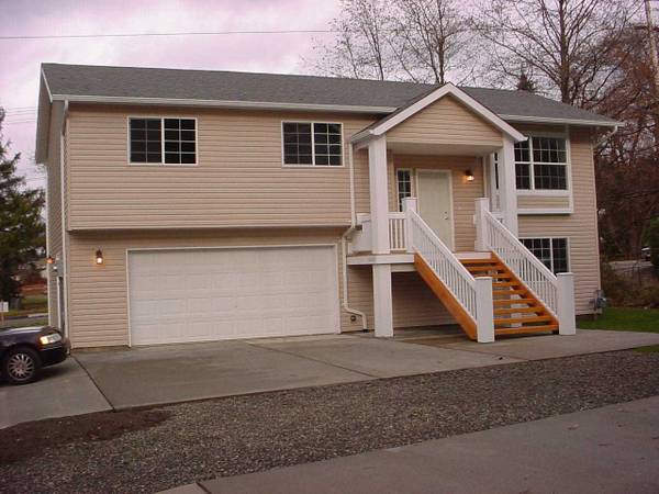 $775 / 4br - 1680ft2 - Room(s) for rent in house near WWU (Bellingham)635096501350411212