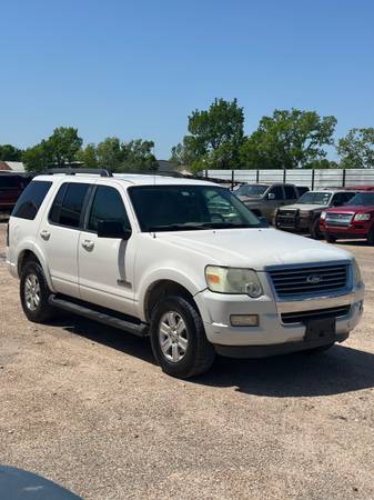 2008 Ford Explorer - $3,00063622178033793122