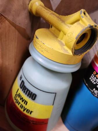 Ortho yard garden hose sprayer vintage metal plastic garden yard 1