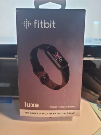 Fitbit Luxe 1