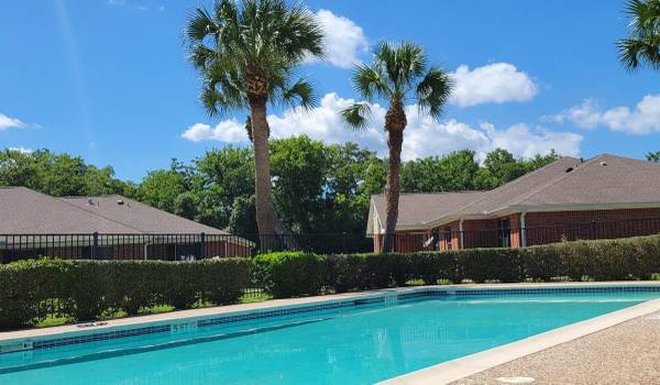 $1,250 / 4br - 1349ft2 - 4 BR Living at Its Best  Clubhouse, Pool, Nature, & More! (Sweeny)63906678729346120