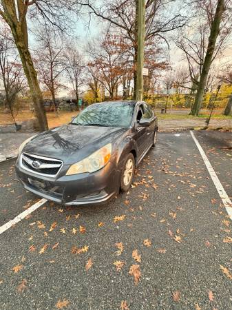 2011 Subaru Legacy 2.5 i 1