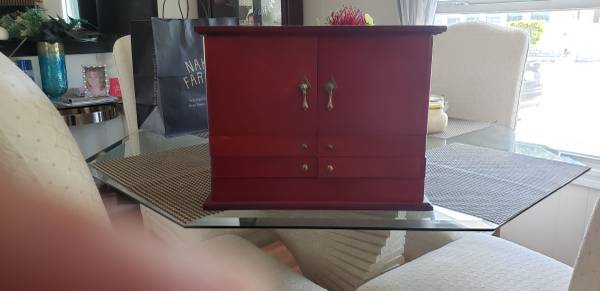 Lori Grenier  solid oak jewelry box 1