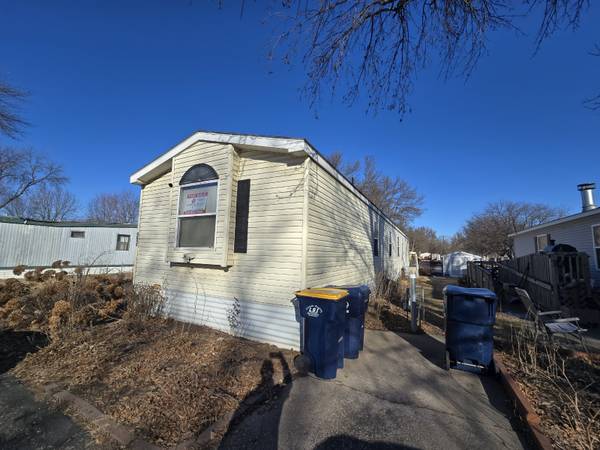$74,900 / 3br - 1216ft2 - Large Lot!  Landscaping! (Farmington)64003961873667121