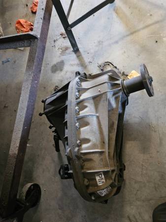 Borg Warner 4407 transfercase from 96 F250 powerstroke 1