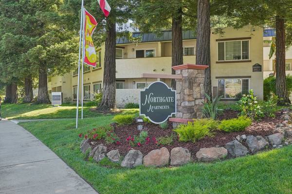 1B/1B, Swimming Pool, Dishwasher 1