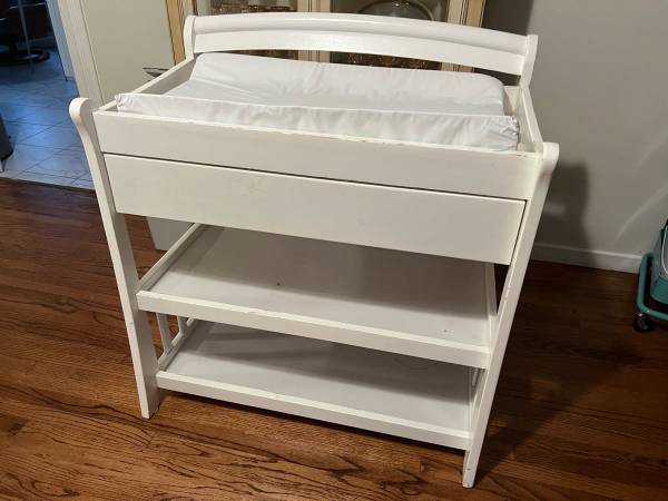 FREE changing table storage organization nursery 1
