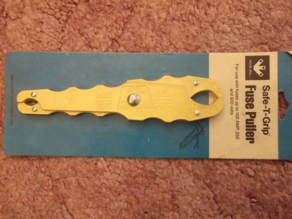 Safe-T-Grip fuse puller 1