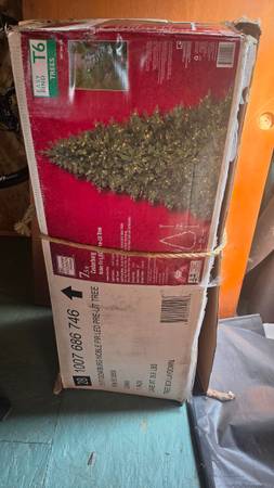Christmas   Tree 1