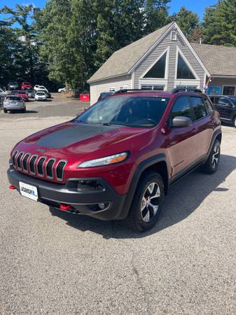 2017 Jeep Cherokee Trailhawk 4WD 1