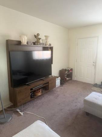 2 bed 1 bath apartment for rent 1