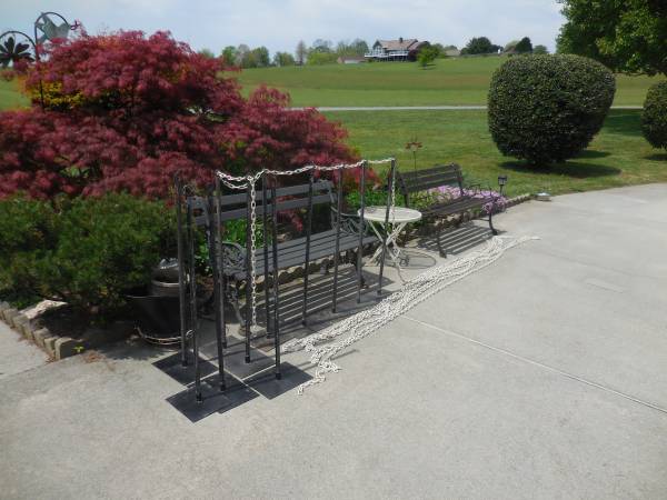 STANCHIONS/POST STEEL-11-WITH BASE AND 110 FT CHAIN- - $25 (SEVIERVILLE, TN)63441361354497121