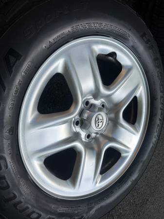 Toyota RAV4 refurbished wheels/tires/center caps/complete set/spare 1
