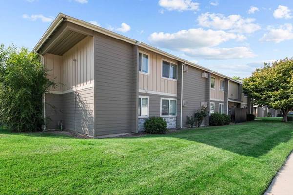 $1,175 / 1br - 366ft2 - Baseboard Heaters, LVP Flooring, On-Site Management, Laundry Facility63981533787394122