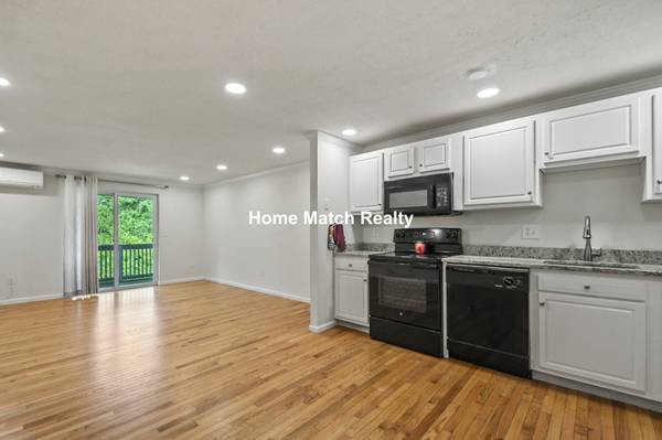 $2,200 / 2br - Leominster 2 Bed/1.5 Bath Condo | Abbey Rd63871206484227122