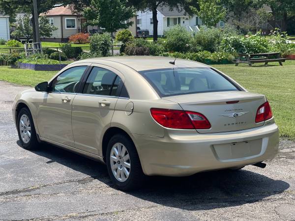 2010 Chrysler Sebring Touring ONLY 97k Miles!!! - $5,800 (Norfolk)63621709199489124