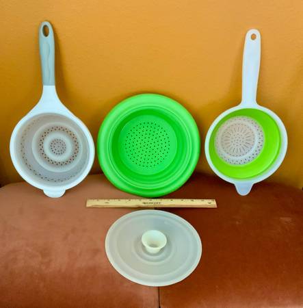 3 COLANDERS, COLLAPSIBLE, GREAT FOR LG FAMILY DINNERS (33% OFF SALE) 1