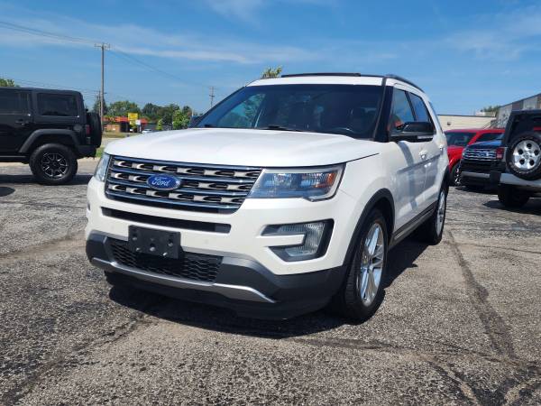 2017 FORD EXPLORER XLT AWD V6 CLEAN TITLE CLEAN CARFAX HIGHLY OPTIONED 1
