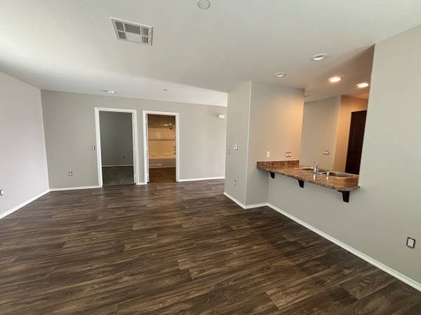 $2,286 / 2br - 965ft2 - 2 Bedrooms 1 Bath Apartment in Lompoc, CA (Lompoc)63663871489793123