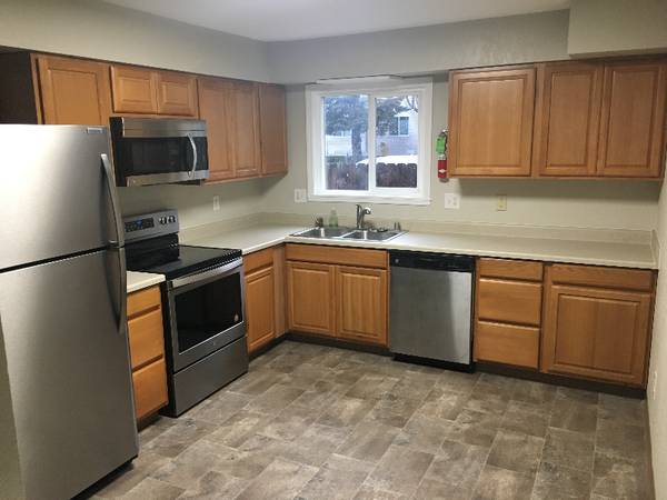 $1650.00 / 2br - 850ft2 - 8621 Molanary Drive #264004784708355121