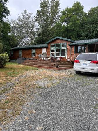 $1,700 / 1br - RUSTIC HOME ON W. SMITH ROAD TO SHARE (BELLINGHAM)635096498682891226