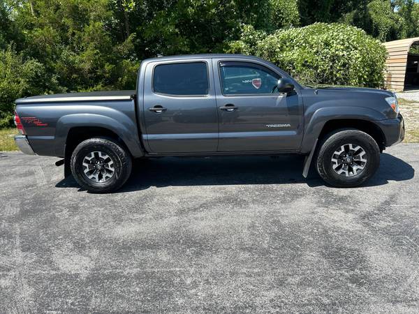 2015 Toyota Tacoma Double Cab TRD 4x4 V6 - $22,000 (Knoxville TN, 4wheels4u.com)63625105863553123