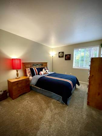 $1,575 / 2br - 900ft2 - Spectacular 2 Bedroom 1 Bath Available Now! Hurry In For 2 Months Free (Wilsonville)63831396383233122