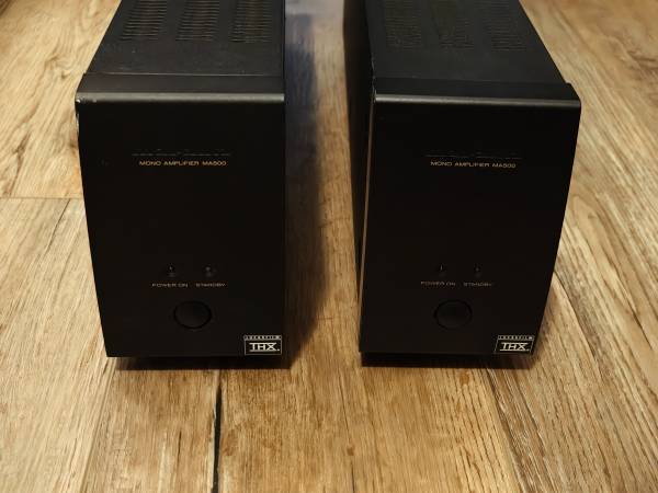 Marantz Monoblock MA500u Amplifiers 1