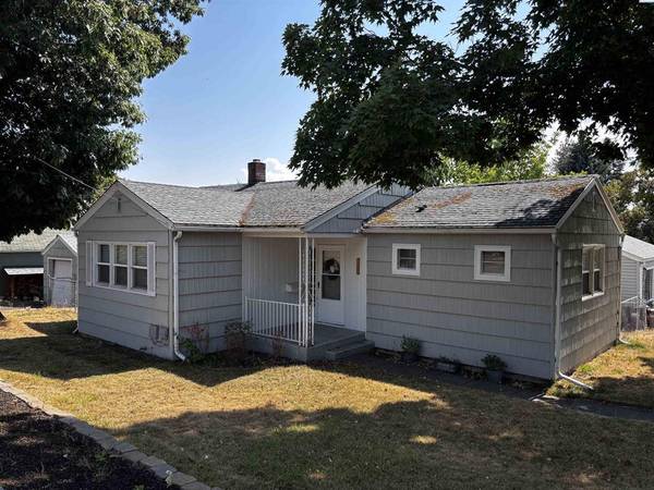 $2,000 / 2br - 1021ft2 - 750 NW Charlotte (Pullman)63689257318787120