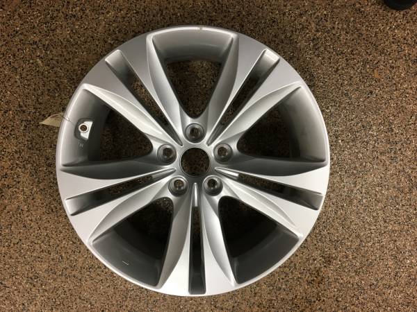 Hyundai Genesis coupe 18"  wheel-rim NEW 1