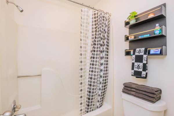 Extra Storage, All-electric Kitchen, Air Conditioning 1