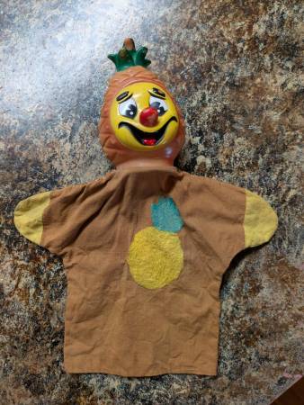 1950s Pineapple Hand Puppet 1