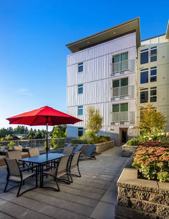 $2,689 / 1br - 815ft2 - 1/BD, Bike Storage Room, Carpeting (8612 Palatine Avenue North, Seattle, WA)63884778592385124